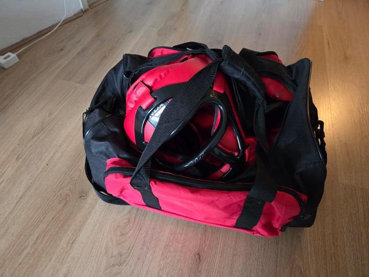 Kickbox set met sporttas nooit gebruikt, Sport en Fitness, Boksen, Nieuw, Boks-accessoire, Ophalen