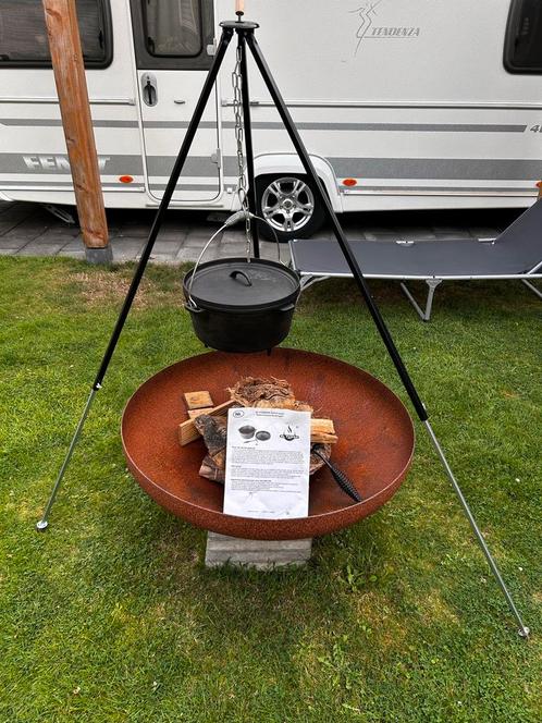 Dutch Oven Set met Driepoot - Gietijzer, Tuin en Terras, Vuurschalen, Zo goed als nieuw, Ophalen