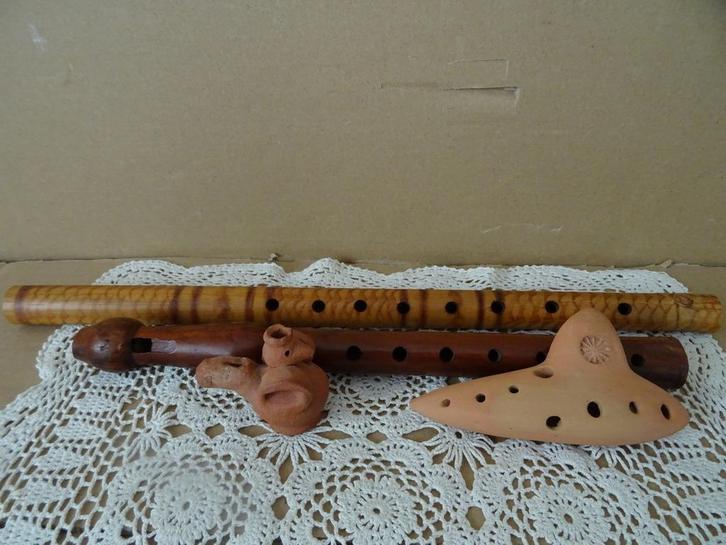 Curiosa inheemse fluit vintage houten fluit 19 euro per stuk, Antiek en Kunst, Curiosa en Brocante, Ophalen of Verzenden