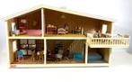 Lundby - houten poppenhuis met inrichting, Ophalen, Poppenhuis, Gebruikt, N.v.t.