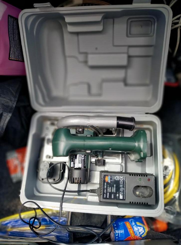 Mini Cirkelzaag met Accu en Oplader in Koffer, Doe-het-zelf en Verbouw, Gereedschap | Boormachines, Gebruikt, Overige typen, Minder dan 400 watt