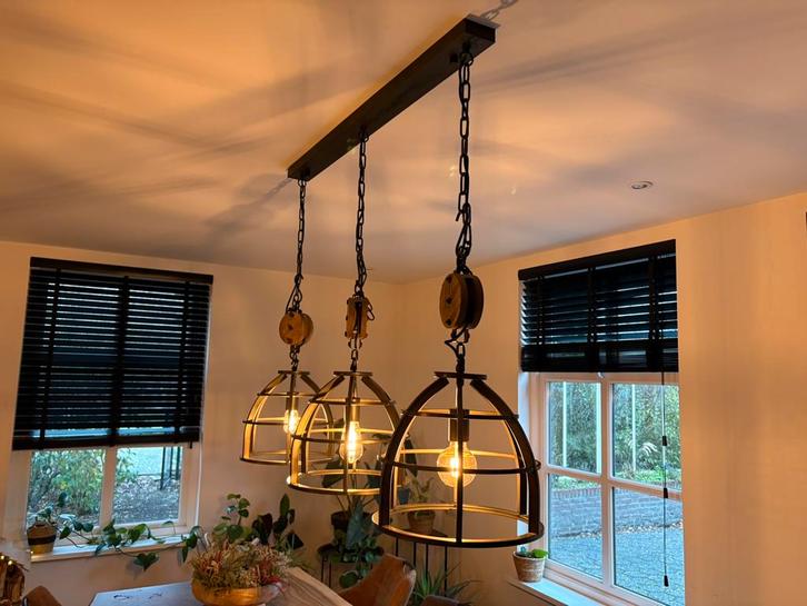 Industriële hanglamp met 3 koepels, Huis en Inrichting, Lampen | Hanglampen, Zo goed als nieuw, 75 cm of meer, Metaal, Ophalen