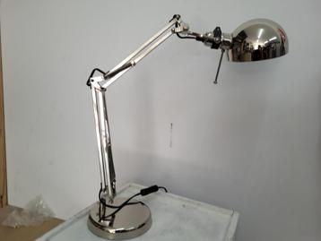 mooie vintage Chrome tafellamp beschikbaar voor biedingen
