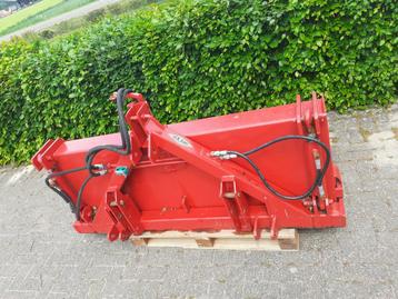  2 Grondbak agrarisch hekamp Bak werktuigen Oldtimer tractor beschikbaar voor biedingen