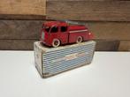 Dinky Toys 32E Berliet Brandweerwagen - A6181, Hobby en Vrije tijd, Modelauto's | Overige schalen, Ophalen of Verzenden