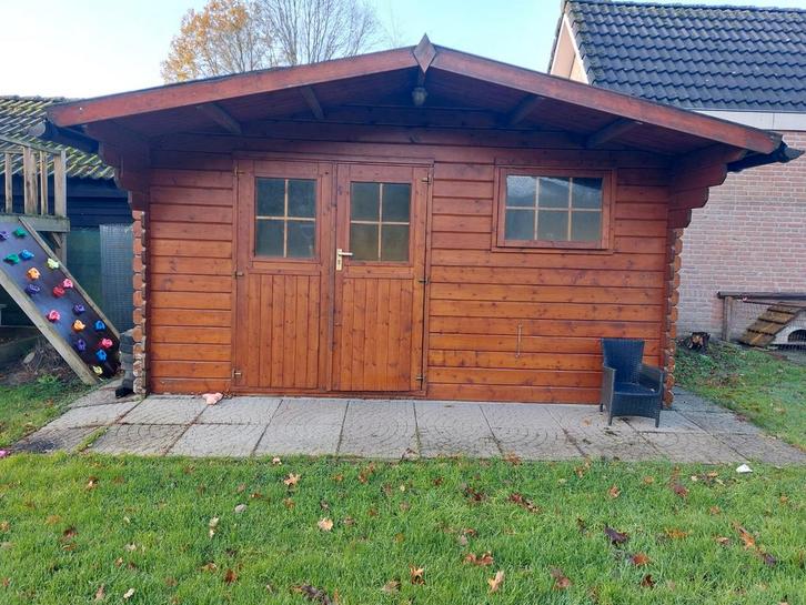 Houten Tuinhuis / Blokhut met ramen, Tuin en Terras, Tuinhuizen, Gebruikt, Tuinhuis, Hout, 250 tot 500 cm, 200 tot 400 cm, 1 raam