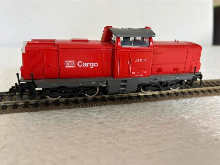 Fleischmann 4215 H0 Diesellocomotief BR 212 van de DB Cargo, Hobby en Vrije tijd, Modeltreinen | H0, Zo goed als nieuw, Locomotief