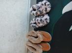 Baby uggs en slofjes, Kinderen en Baby's, Ophalen of Verzenden, Zo goed als nieuw, Jongetje of Meisje, Slofjes