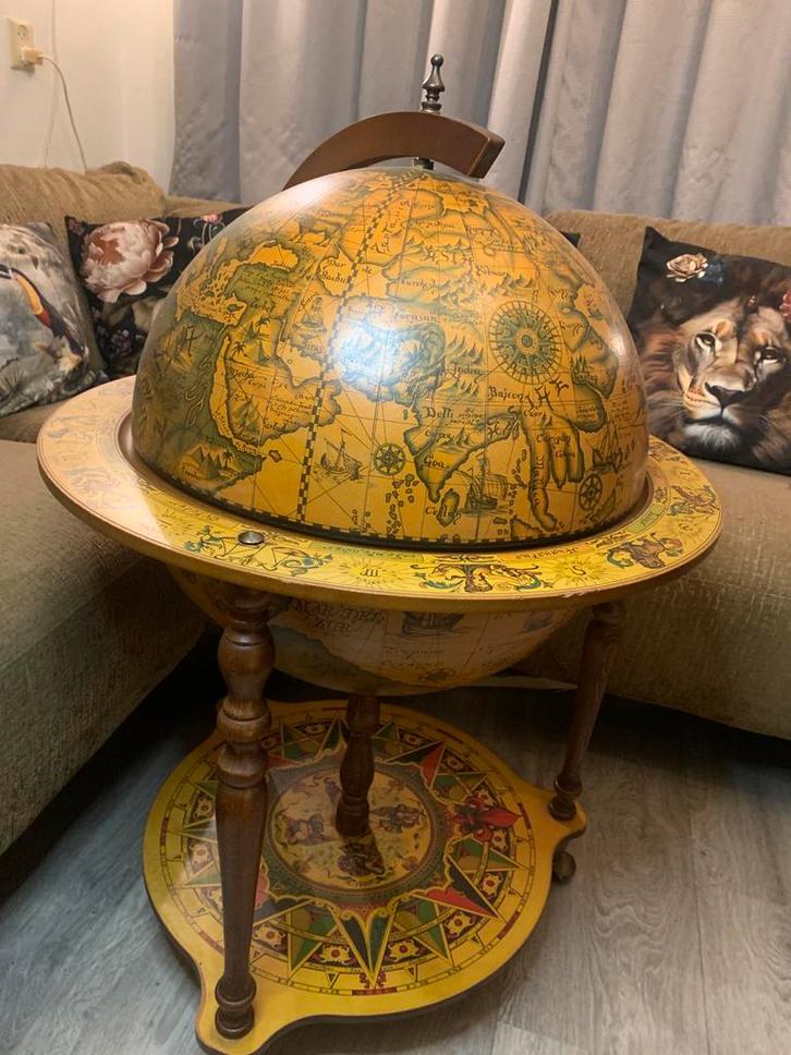 Antieke Globe bar wereldbol wiskey tafel bar dranktafel xxl, Huis en Inrichting, Woonaccessoires | Wereldbollen, Zo goed als nieuw