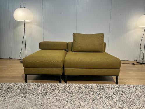 ZGAN Design on Stock Aikon Lounge Fauteuil + Hocker Okergeel, Huis en Inrichting, Fauteuils, Zo goed als nieuw, Stof, 75 tot 100 cm