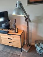 Industriële vloerlamp, Ophalen, Zo goed als nieuw, Metaal, 150 tot 200 cm