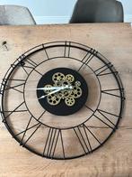 Grote Wandklok met draaiende Tandwielen - 68cm, Ophalen, Zo goed als nieuw, Analoog, Wandklok