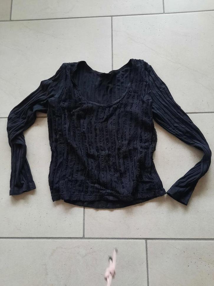 zwarte longsleeve met reliëf Expresso, Kleding | Dames, Tops, Zo goed als nieuw, Maat 38/40 (M), Zwart, Lange mouw, Ophalen of Verzenden