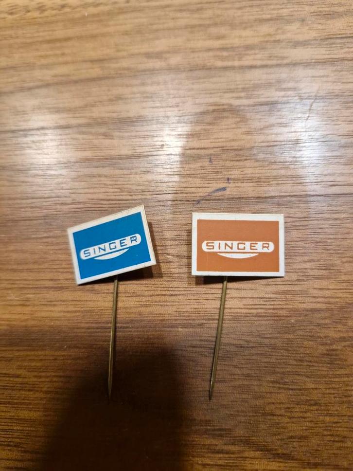 Sp 222 Vintage Singer spelden -, Verzamelen, Speldjes, Pins en Buttons, Gebruikt, Ophalen of Verzenden