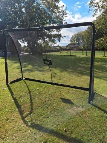 Voetbaldoel 2 stuks, netten zijn heel! beschikbaar voor biedingen