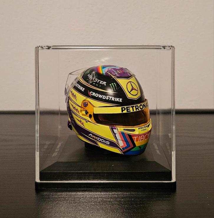 F1 Lewis Hamilton 2022 Canada helm schaal 1:5, Verzamelen, Automerken, Motoren en Formule 1, Zo goed als nieuw, Formule 1, Ophalen of Verzenden