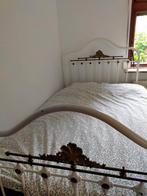 Antiek ijzeren bedframe evt met matras, Huis en Inrichting, Slaapkamer | Bedden, Ophalen, Eenpersoons, Zwart, 140 cm