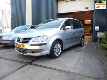 Volkswagen Touran 1.6 Optive NIEUWE APK BIJ AFLEVERING /AIRC beschikbaar voor biedingen