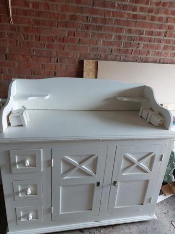 Commode set beschikbaar voor biedingen