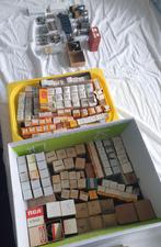 Een 230 tal buizen. VANDAAG HALEN VOOR 150 EURO, Audio, Tv en Foto, Buizenversterkers, Ophalen, Buis of Buizen