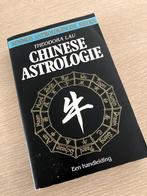 CHINESE ASTROLOGIE Theodora Lau  Een handleiding  zgan, Ophalen of Verzenden, Zo goed als nieuw, Astrologie, Achtergrond en Informatie