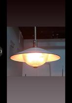 Zeer grote industriële hanglampen, Ophalen, Metaal