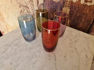 Vintage waterglazen 4 stuks beschikbaar voor biedingen