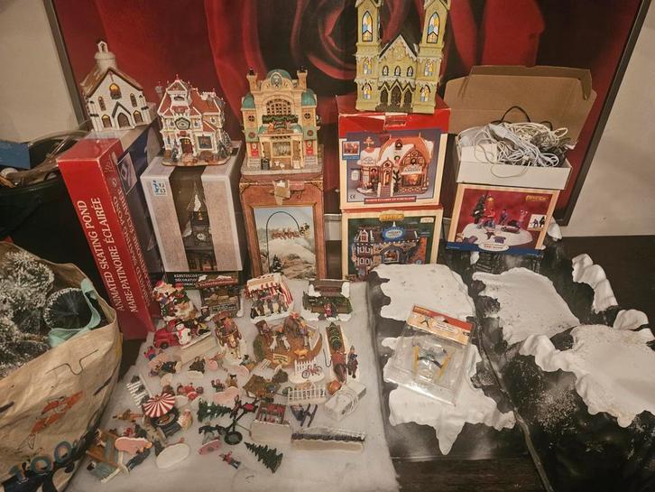 Mooi kerstdorp met bewegende elementen., Diversen, Kerst, Gebruikt, Ophalen