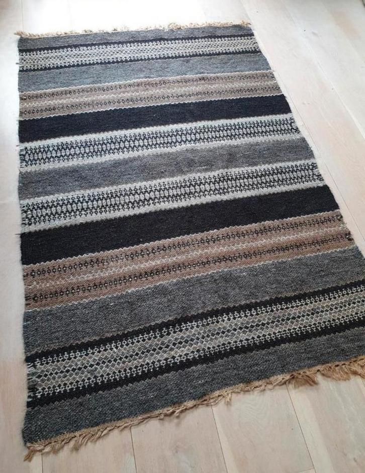 Stoer wollen kleed / tapijt 194x125cm, Huis en Inrichting, Stoffering | Tapijten en Kleden, Gebruikt, 100 tot 150 cm, 150 tot 200 cm