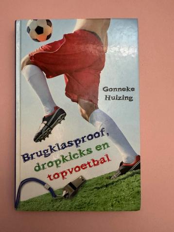 Brugklasproof, Dropkicks en Topvoetbal - Jeugdboek beschikbaar voor biedingen