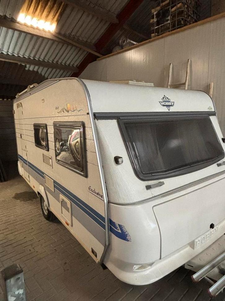Hobby 440 Exclusive 2001, Voortent uit 2021, Fietsendrager!, Caravans en Kamperen, Caravans, Particulier, tot en met 4, 1000 - 1250 kg
