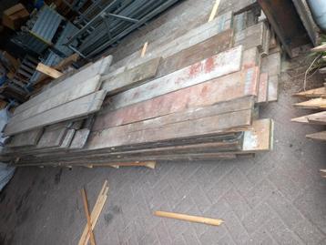 Steigerplanken +/_ 60stuks van 5,50 meter+20st 3meter ofzo beschikbaar voor biedingen