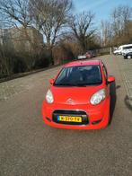 Citroën C1 1.0 3-DRS 2010 Rood, Auto's, Citroën, Voorwielaandrijving, Stof, Zwart, 4 stoelen
