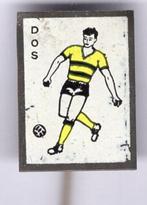D.O.S. wit op blik voetbalclub speldje ( Y_058 ), Verzamelen, Speldjes, Pins en Buttons, Verzenden, Zo goed als nieuw, Sport, Speldje of Pin
