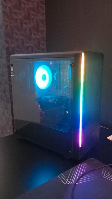 Gaming pc beschikbaar voor biedingen