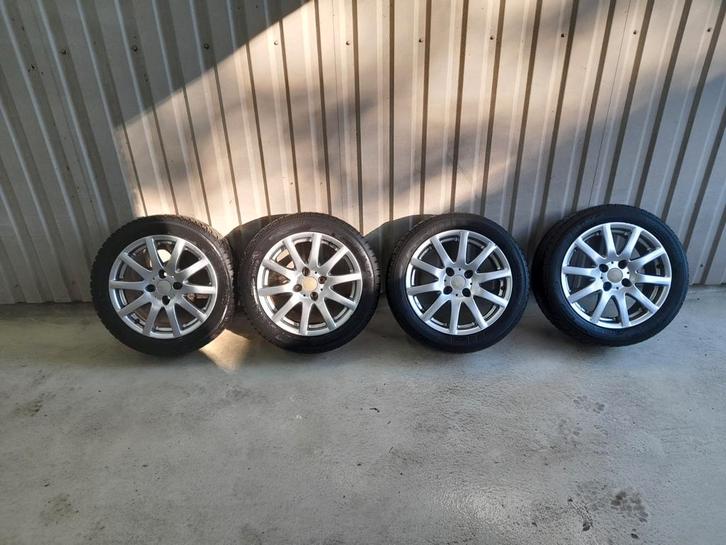 Lichtmetalen velgen met all season banden: Yaris,Rio, Swift,, Auto-onderdelen, Banden en Velgen, Banden en Velgen, All Season