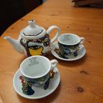 Theepot en twee kop schotels, Nieuw, Ophalen of Verzenden, Overige stijlen, Kop(pen) en/of Schotel(s)