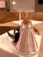 Bruidspaar Taarttopper - Humoristische Bruiloft Decoratie, Hobby en Vrije tijd, Feestartikelen, Ophalen of Verzenden, Nieuw, Versiering