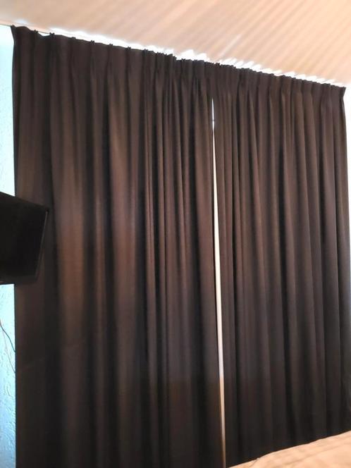 Gloednieuwe verduisterende plooigordijnen zwart, Huis en Inrichting, Stoffering | Gordijnen en Lamellen, Zo goed als nieuw, 100 tot 150 cm