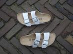 GRATIS VERZENDEN WITTE LEREN ARIZONA BIRKENSTOCKS MT 38, Slippers, Verzenden, Wit, Nieuw