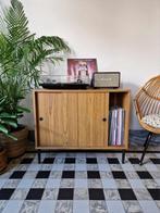 Vintage midcentury kastje / platenspeler meubel / retro kast, Huis en Inrichting, Kasten | Overige, Gebruikt, Ophalen, Vintage