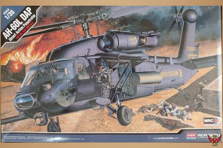 ROWASP | Academy 1/35 AH-60L DAP Black Hawk, Hobby en Vrije tijd, Modelbouw | Vliegtuigen en Helikopters, Nieuw, Helikopter, Groter dan 1:72