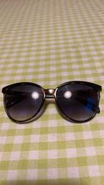 Modetne dames zonnebril 100% uv protection, Ophalen of Verzenden, Zo goed als nieuw, Zonnebril, Overige merken