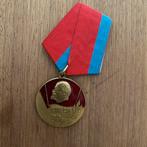 Komsomol Medaille 80 Jaar - Sovjet Jubileumonderscheiding, Verzamelen, Militaria | Algemeen, Ophalen of Verzenden, Overige soorten