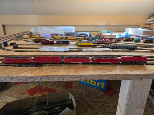 Piko 40441 diesellocomotief + vier Eanos goederenwagons NS, Hobby en Vrije tijd, Modeltreinen | N-Spoor, Zo goed als nieuw, Treinset