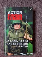 Vintage Palitoy Action Man - boek/folders, Verzamelen, Poppetjes en Figuurtjes, Verzenden, Gebruikt
