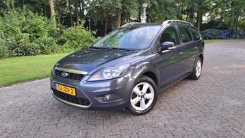 Ford Focus Wagon 1.8 Limited CLIMA GROOT SCHERM PDC CRUISE beschikbaar voor biedingen