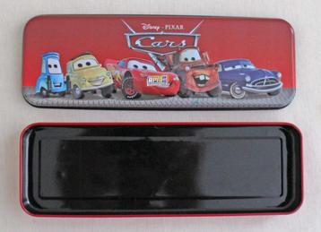 Metalen pennendoosje met deksel voor de CARS-fan beschikbaar voor biedingen