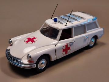 Citroën ID 19 Break Ambulance aangepast 1:43 Rio beschikbaar voor biedingen