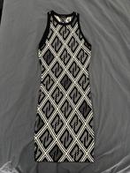 Mooi zomer stretch jurkje van Nikkie met logoprint mt 34, Zwart, Ophalen of Verzenden, Zo goed als nieuw, Maat 34 (XS) of kleiner